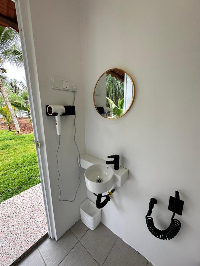 Malacca Beach N Breeze Glamping מראה חיצוני תמונה