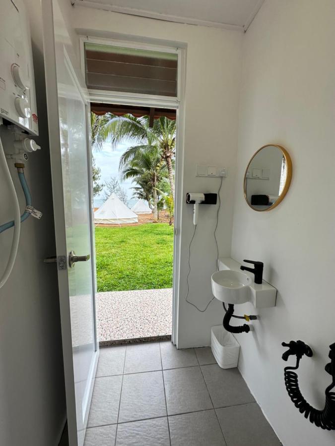 Malacca Beach N Breeze Glamping מראה חיצוני תמונה