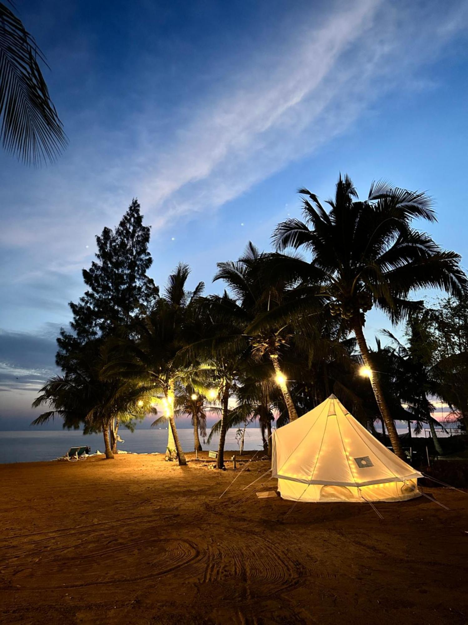 Malacca Beach N Breeze Glamping מראה חיצוני תמונה