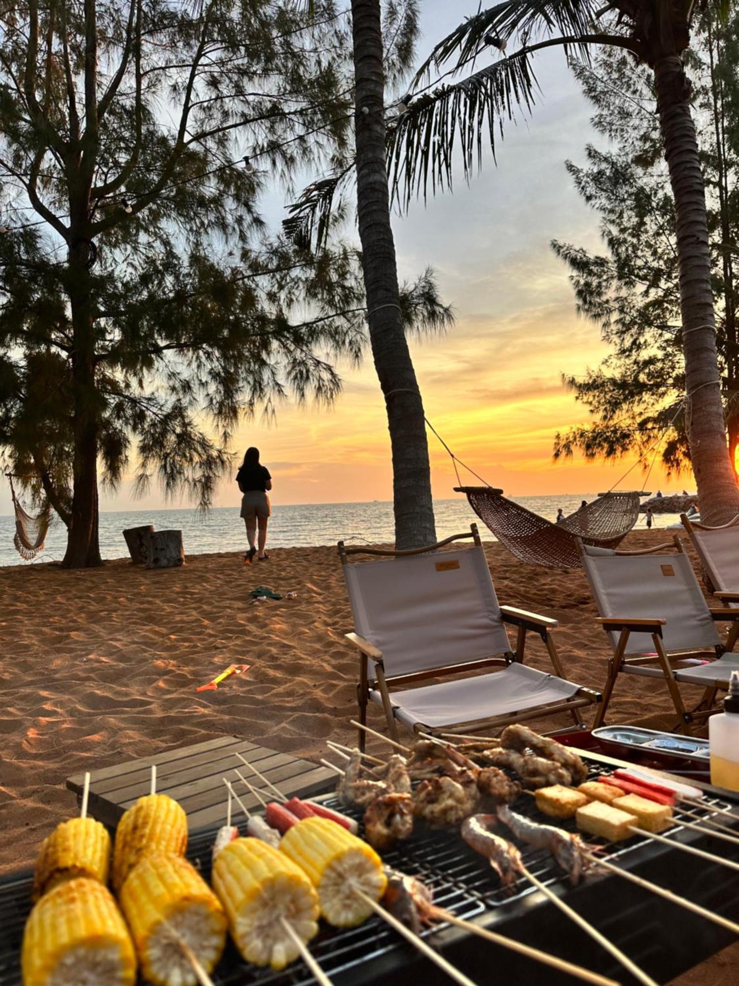 Malacca Beach N Breeze Glamping מראה חיצוני תמונה